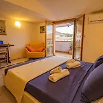 Attico Con Sauna E Piscina A Apartament Porto Azzurro