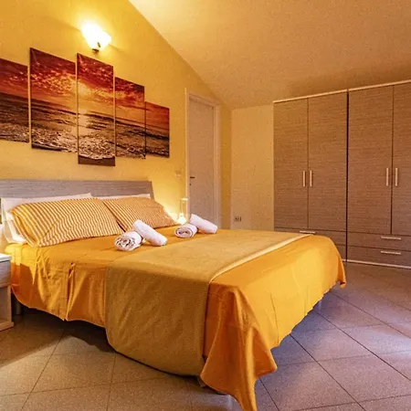 Apartmán Attico Con Sauna E Piscina A