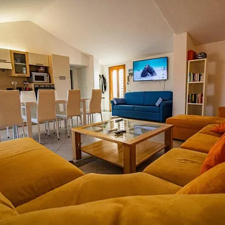 Attico Con Sauna E Piscina A Porto Azzurro