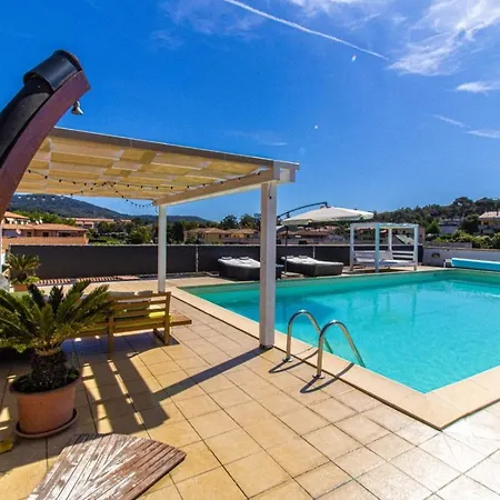 Attico Con Piscina Pivata A * Porto Azzurro