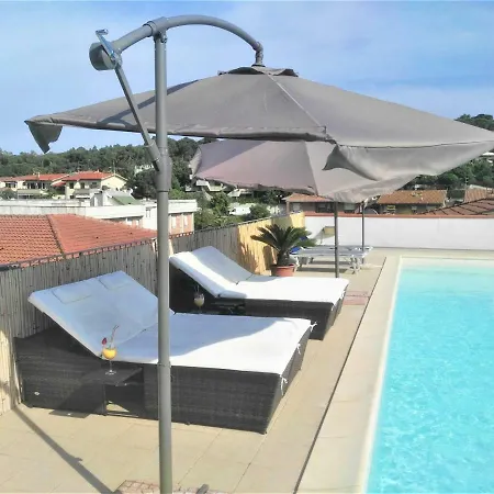 Attico Con Sauna E Piscina A Apartmán Porto Azzurro