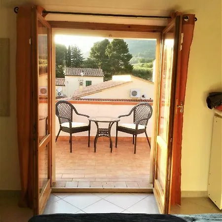 Apartmán Attico Con Sauna E Piscina A *